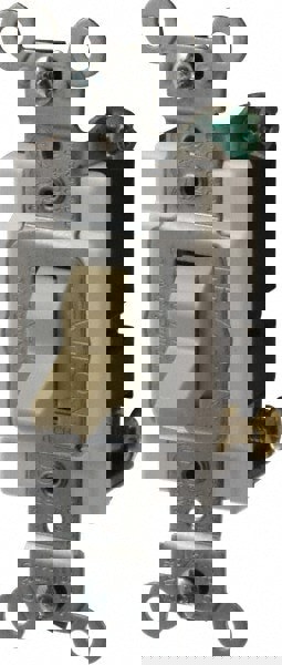 3 Pole, 120 to 277 VAC, 20 Amp, Commercial Grade Toggle Three Way Switch